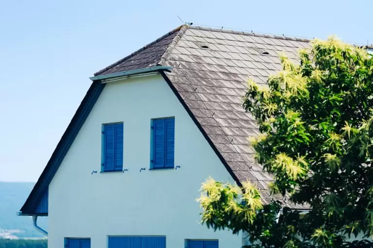 Belastingen op onroerend goed